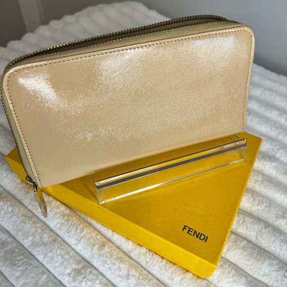 💎Authentic Fendi Wind Fastener wallet in yellow - Picture 2 of 4